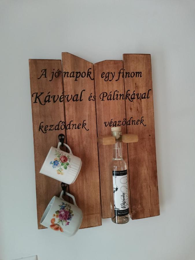 Novak Porta Vendeghaz-Tab, Zala Apartment Екстериор снимка